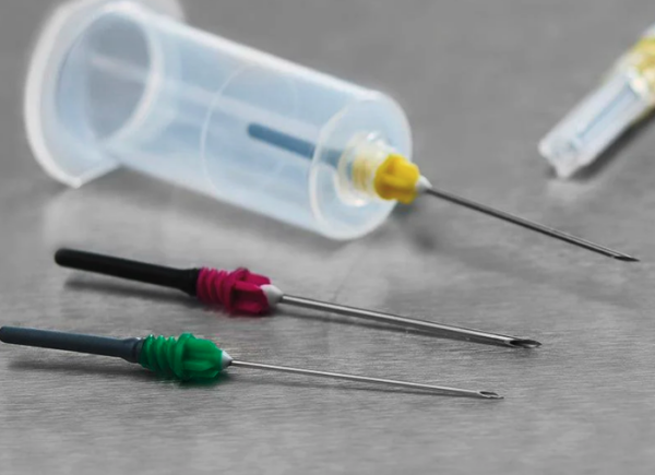 WL Aesthetics - Vitrex Blood Collection Needles - 1